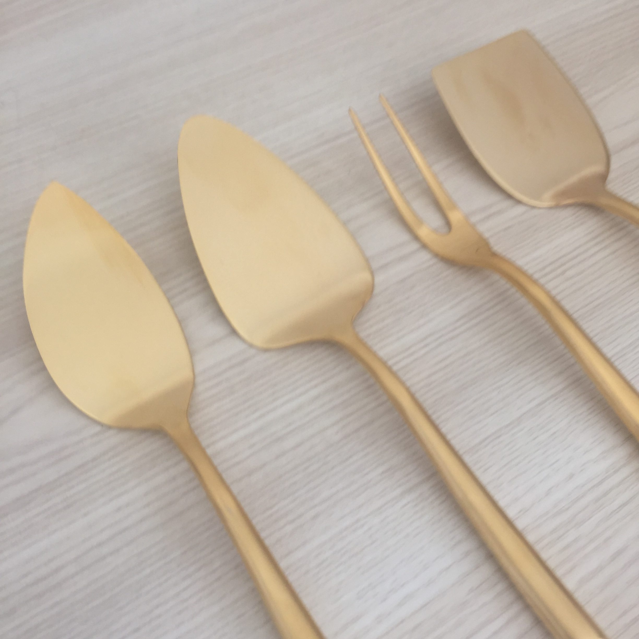 gold cheese knife rental