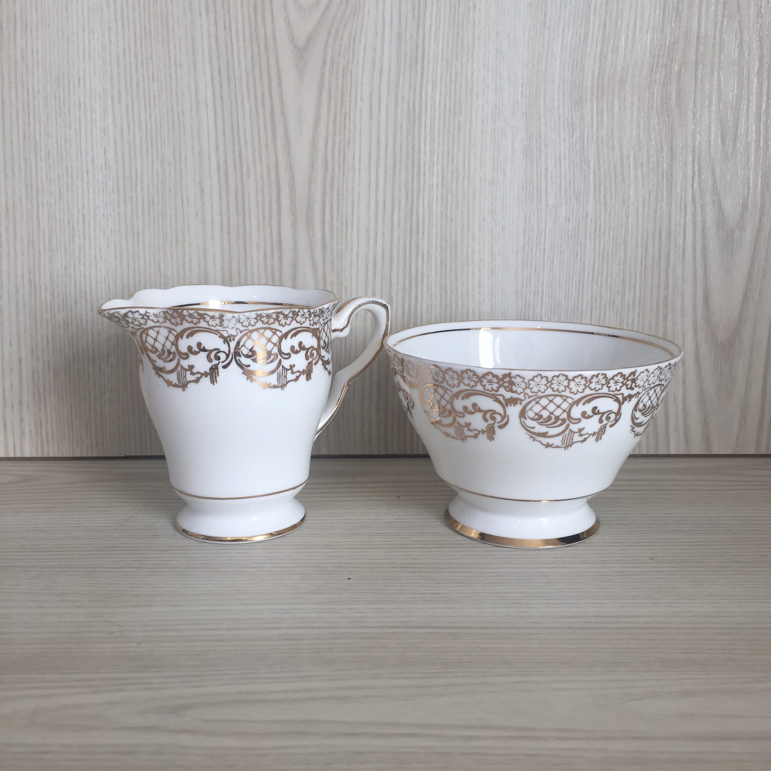 vintage crockery hire