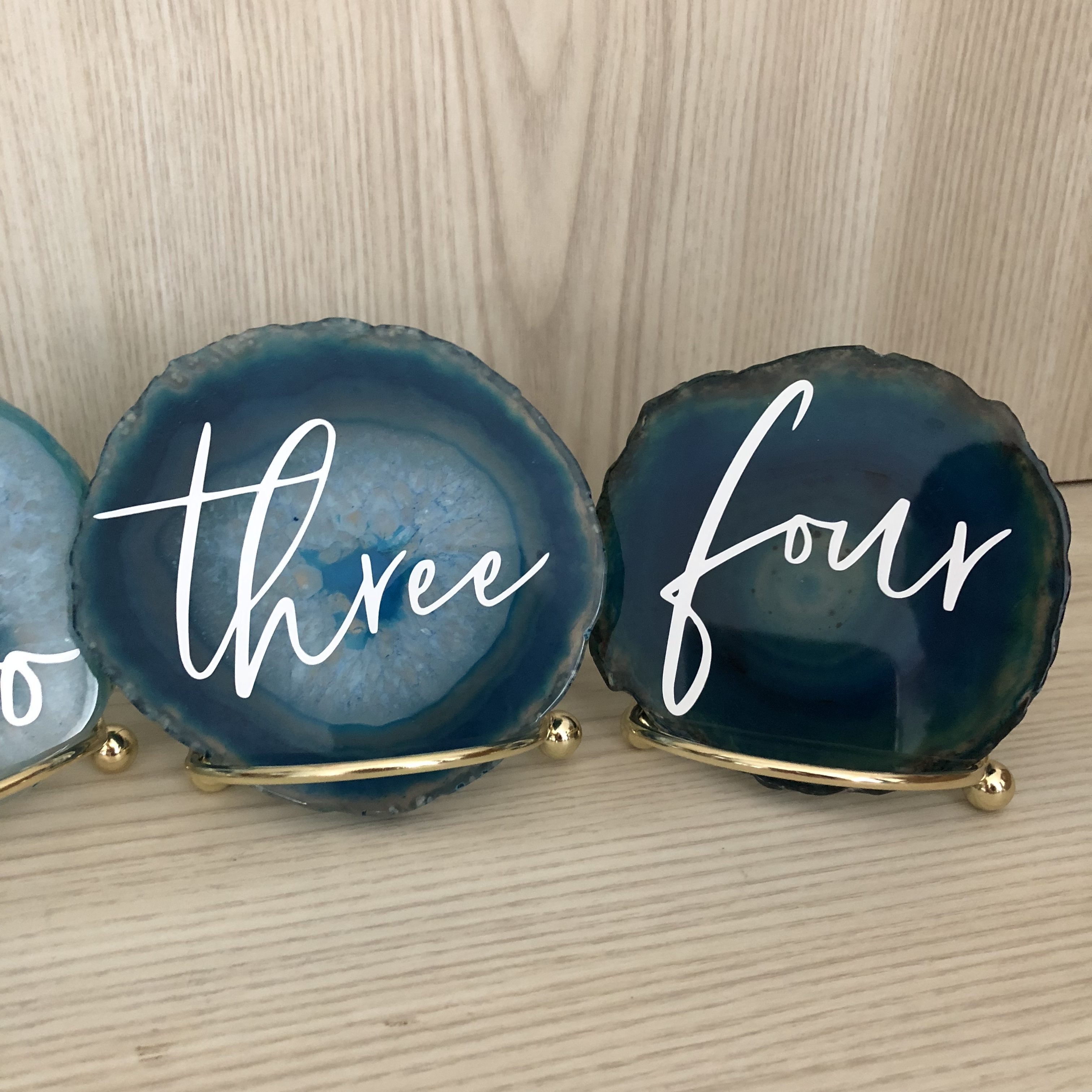 agate table number hire nz