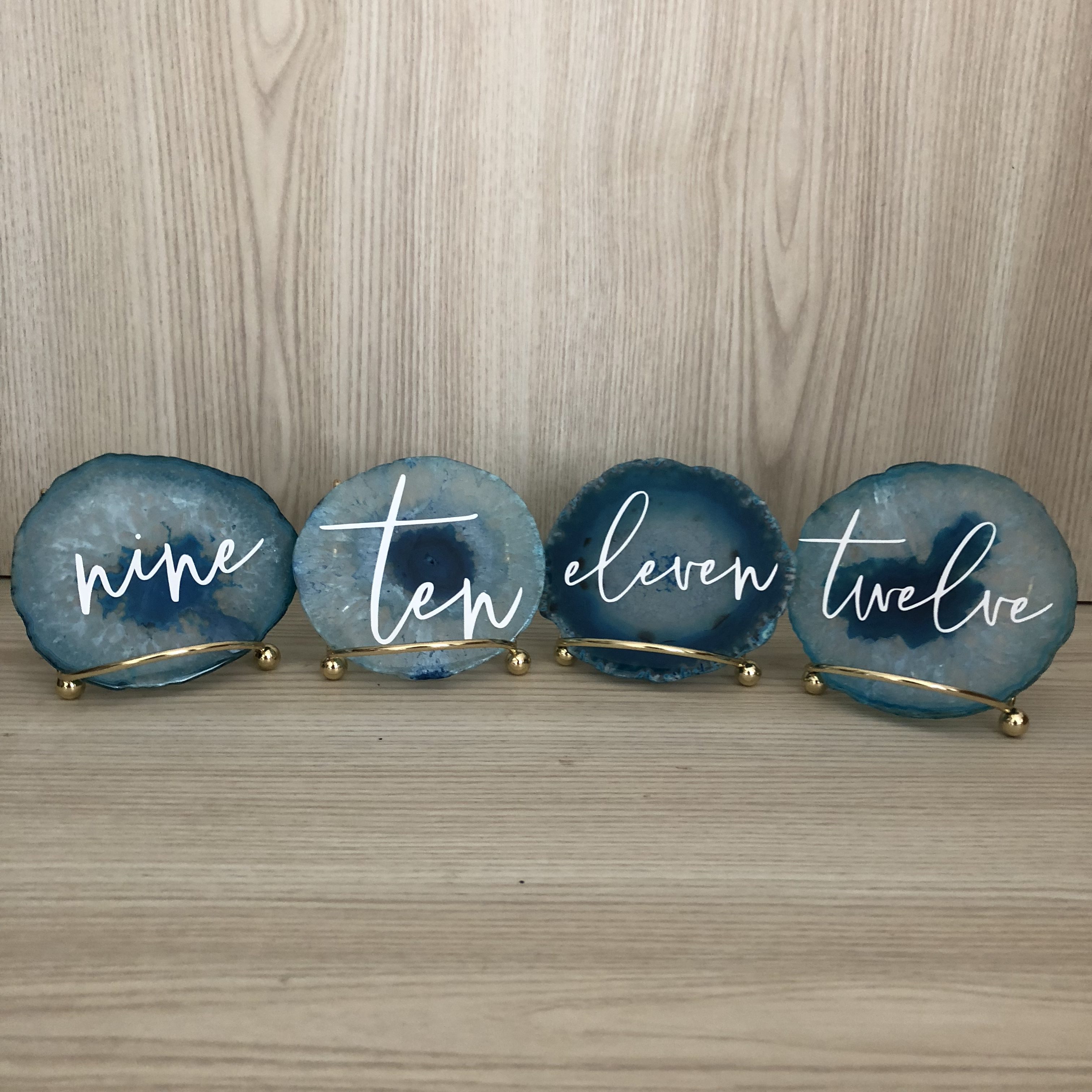 agate table number hire nz