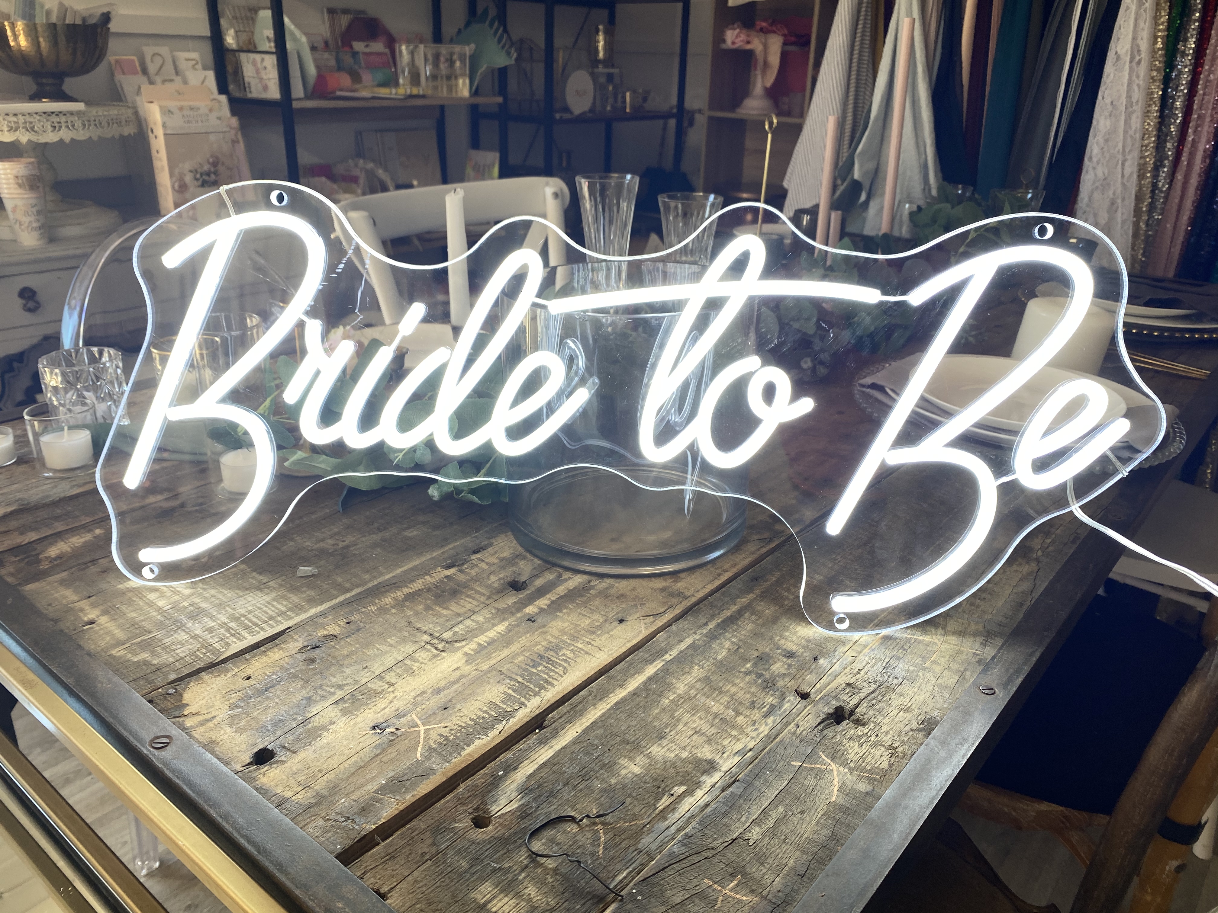 bride to be hens neon sign hire auckland nz
