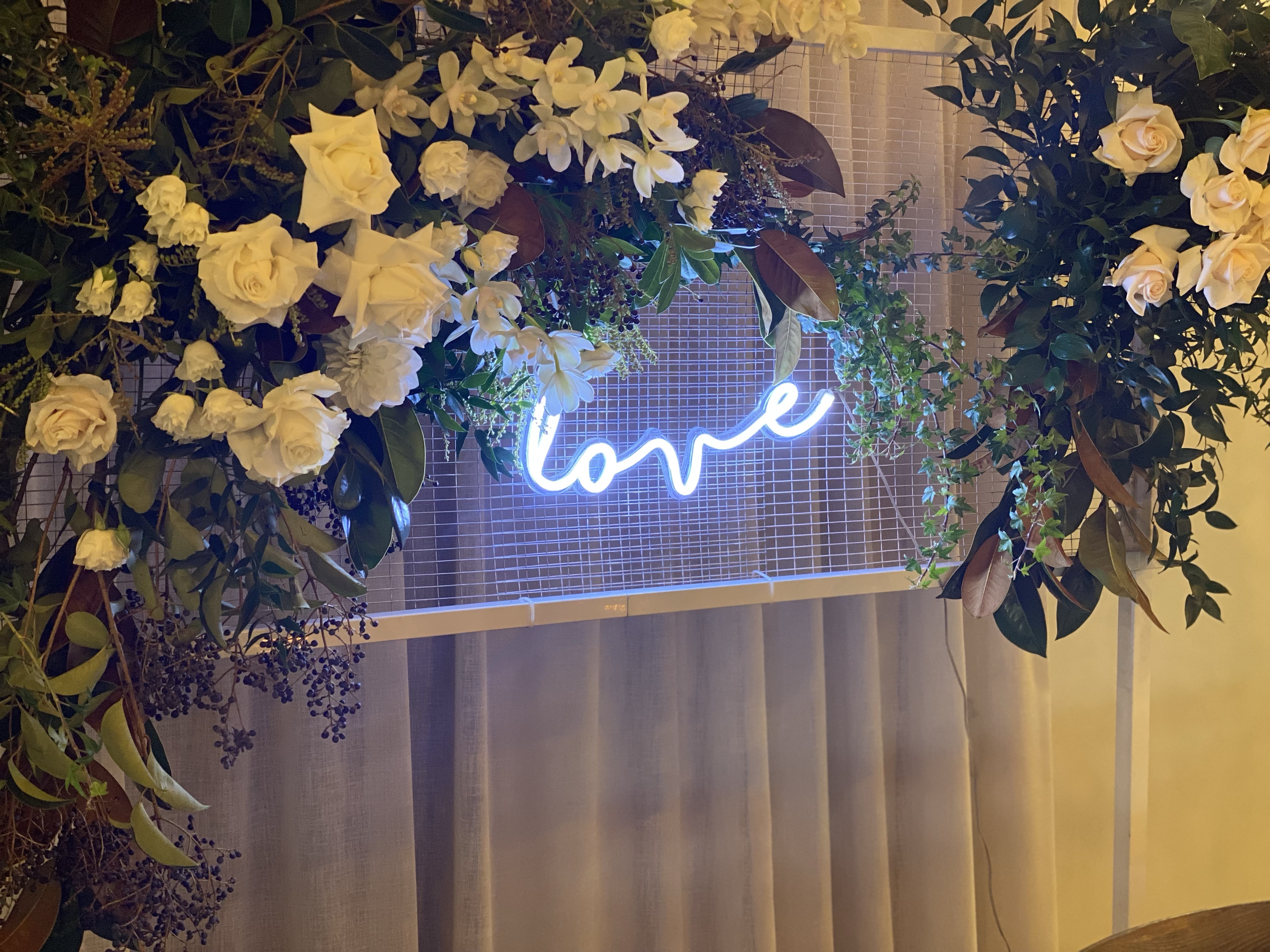 love neon sign hire auckland nz