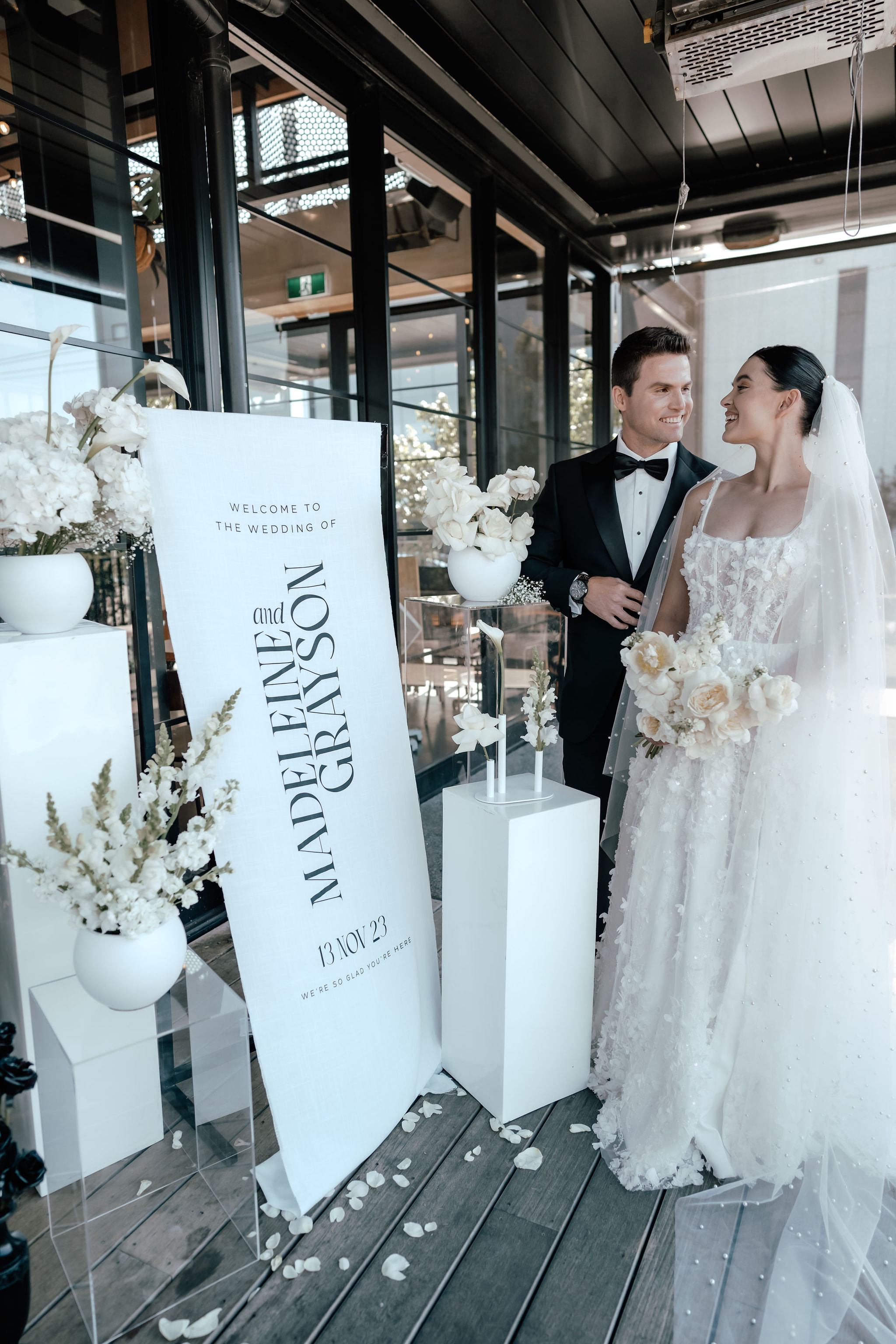 clear acrylic plinth hire auckland nz